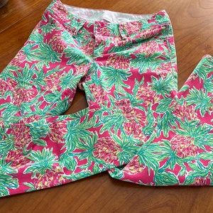 Lilly Worth Straight Leg Great colors still vibrant, no stains, no frays size 8